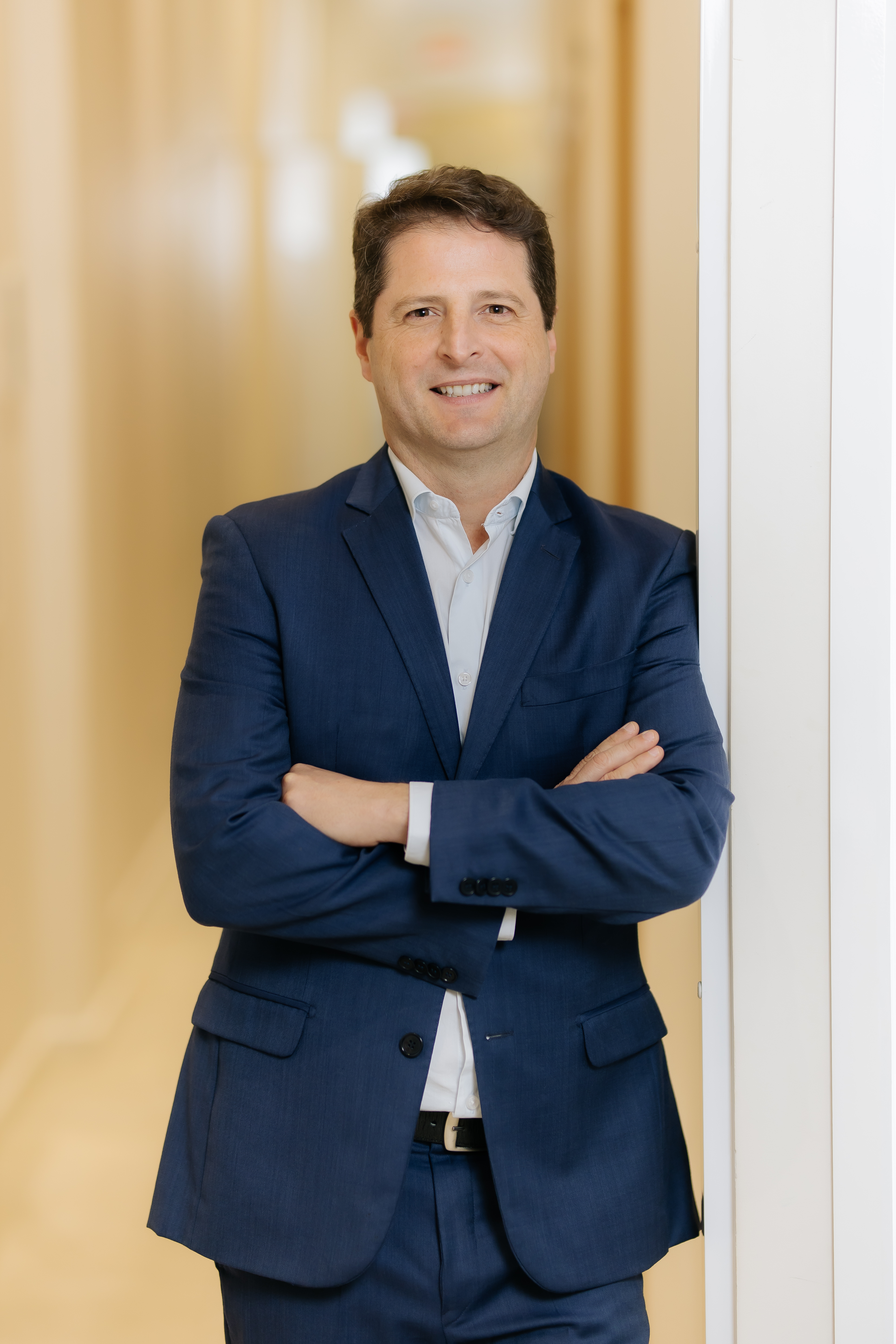 Dr. Fabrício Bitencourt — Cirurgião em Criciúma