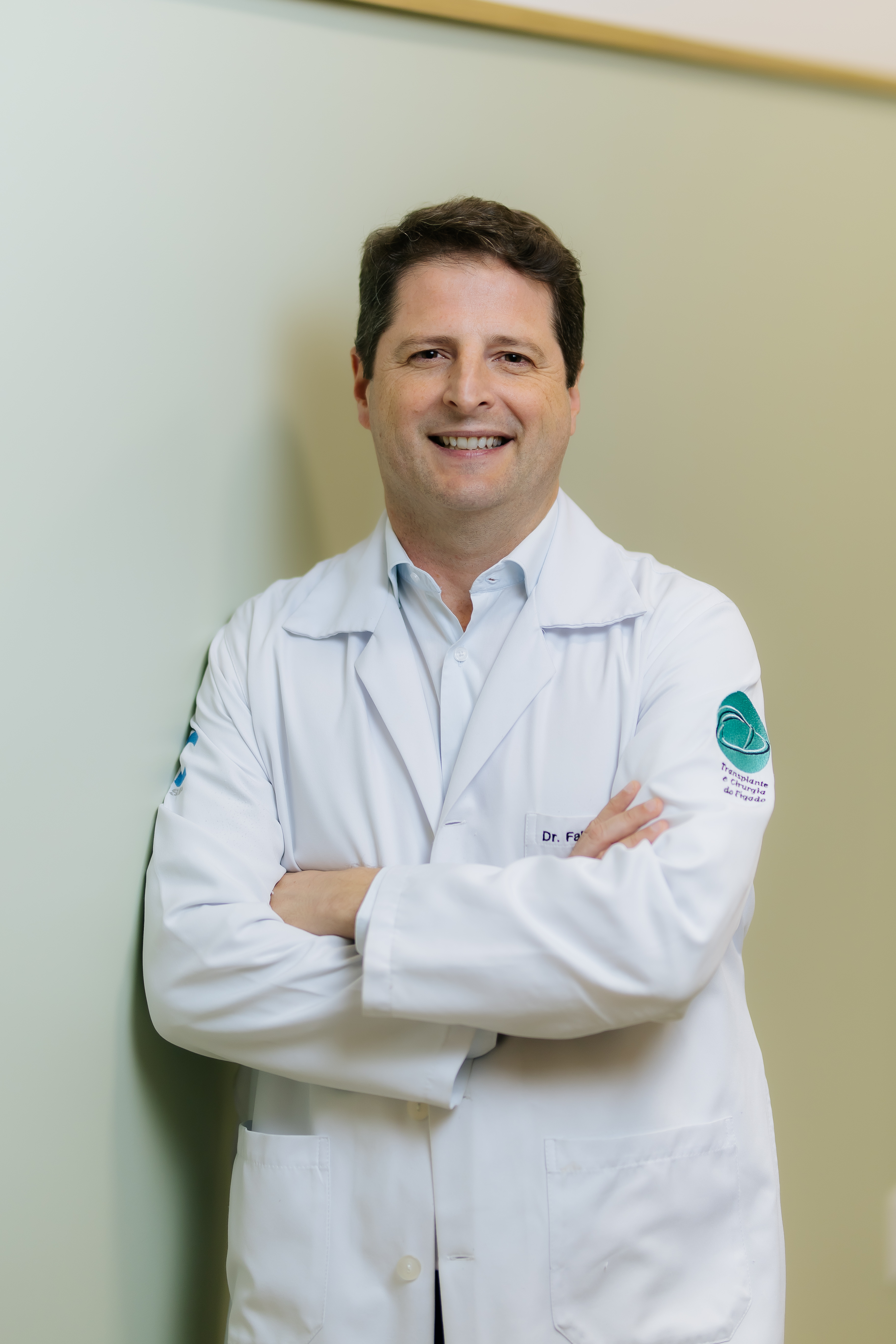 Dr. Fabrício com jaleco
